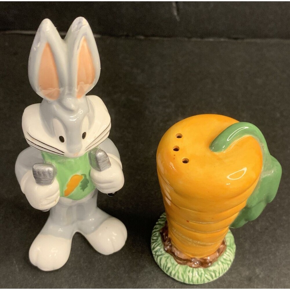 1998  Looney Tunes Bugs Bunny & Carrot Salt & Pepper Shaker Set - Picture 2 of 10